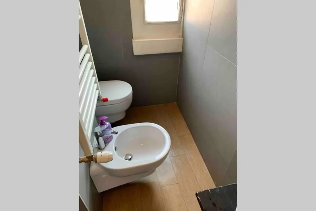 Appartamento Splendido Con Tutti Servizi In Zona Navigli Milán